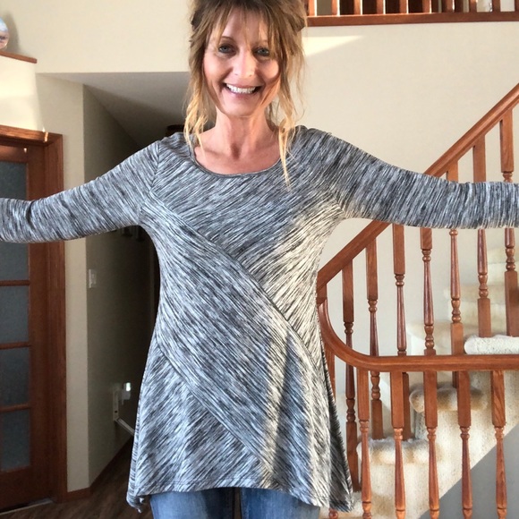 NWD grey/white/black 3/4 sleeve tunic - Picture 11 of 14